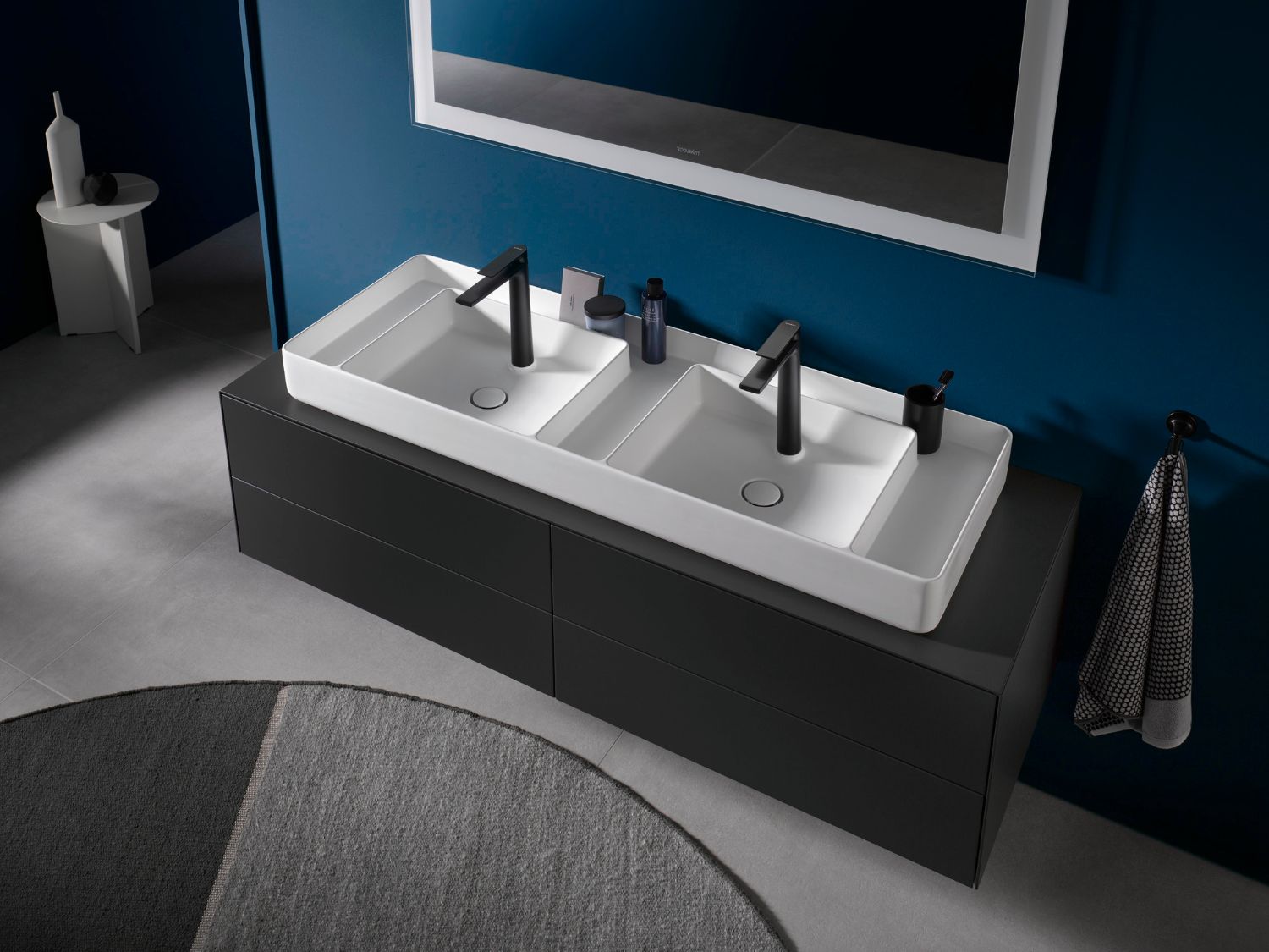 Bathroomreview's tweet card. The focus is shifting in contemporary bathroom architecture: atmosphere, material quality, and a harmonious overall concept