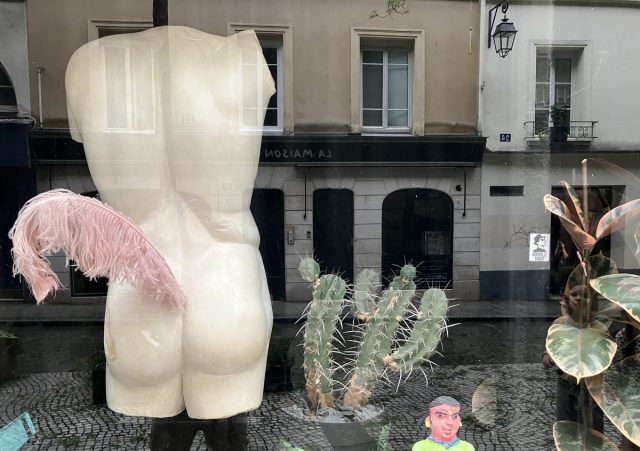 TypoteB's tweet card. Télécharger Catastrophes 50 au format pdf . . . [édito] Guillaume Condello, « On se casse » [sentier critique] Laurent Albarracin, « Passage aux revues »…