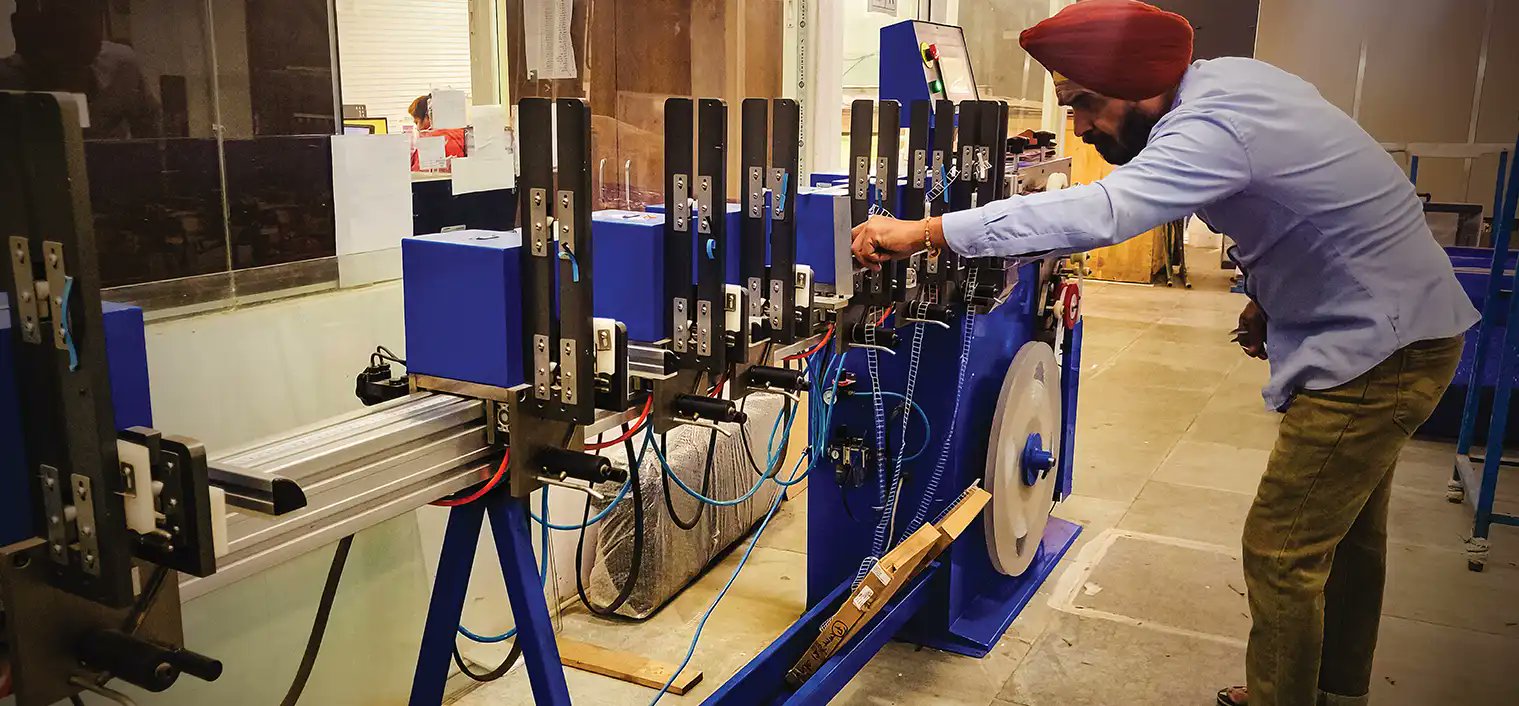 WFMMedia's tweet card. DGU Blinds offer elegance, smart living, and eco-friendly materials, with custom designs and easy installation to enhance any space while ensuring energy efficiency.