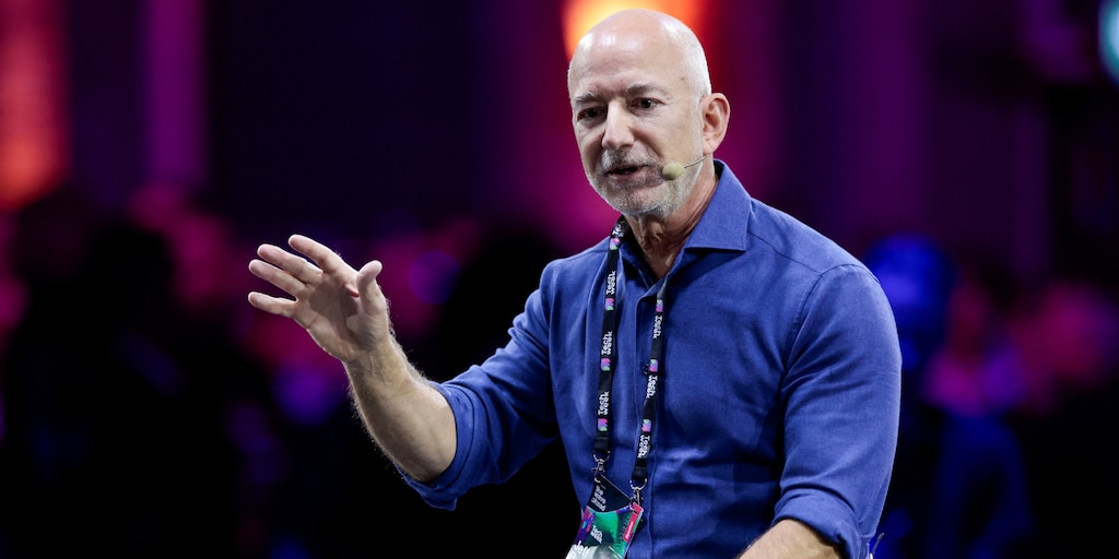 OpyMorales's tweet card. Su entrada como co-director ejecutivo en Project Prometheus marca un ambicioso movimiento en el desarrollo de inteligencia artificial aplicada a computadoras, automóviles y naves espaciales, con una...