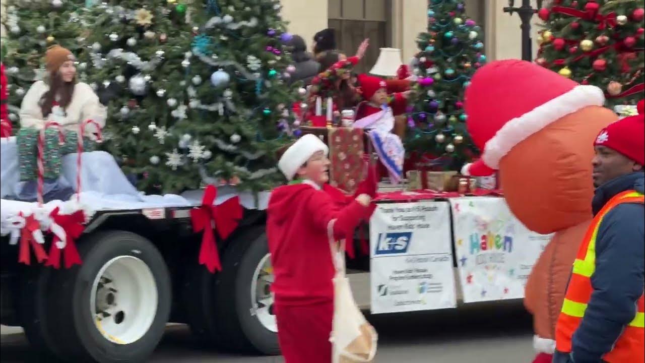 rajeevd18gmail's tweet card. 4k 🇨🇦 Saskatoon Christmas Parade 2025 #canada #christmas #marychr...