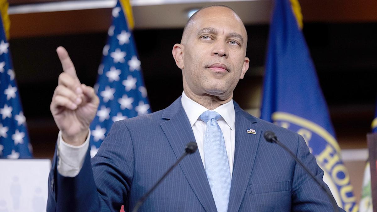 boxjudge's tweet card. House Minority Leader Hakeem Jeffries defended his claims that redistricting could "rig" the midterm elections during a CBS "Face the Nation" interview.