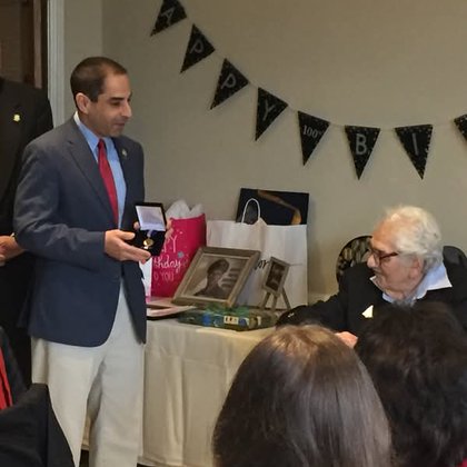 Tweet card summary image