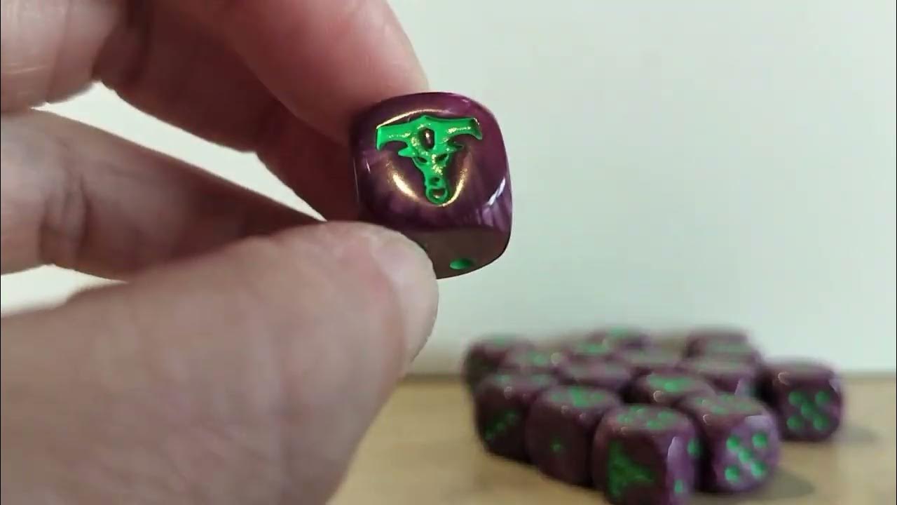 Tomsche69's tweet card. Unboxing Age of Sigmar Helsmiths of Hashut dice