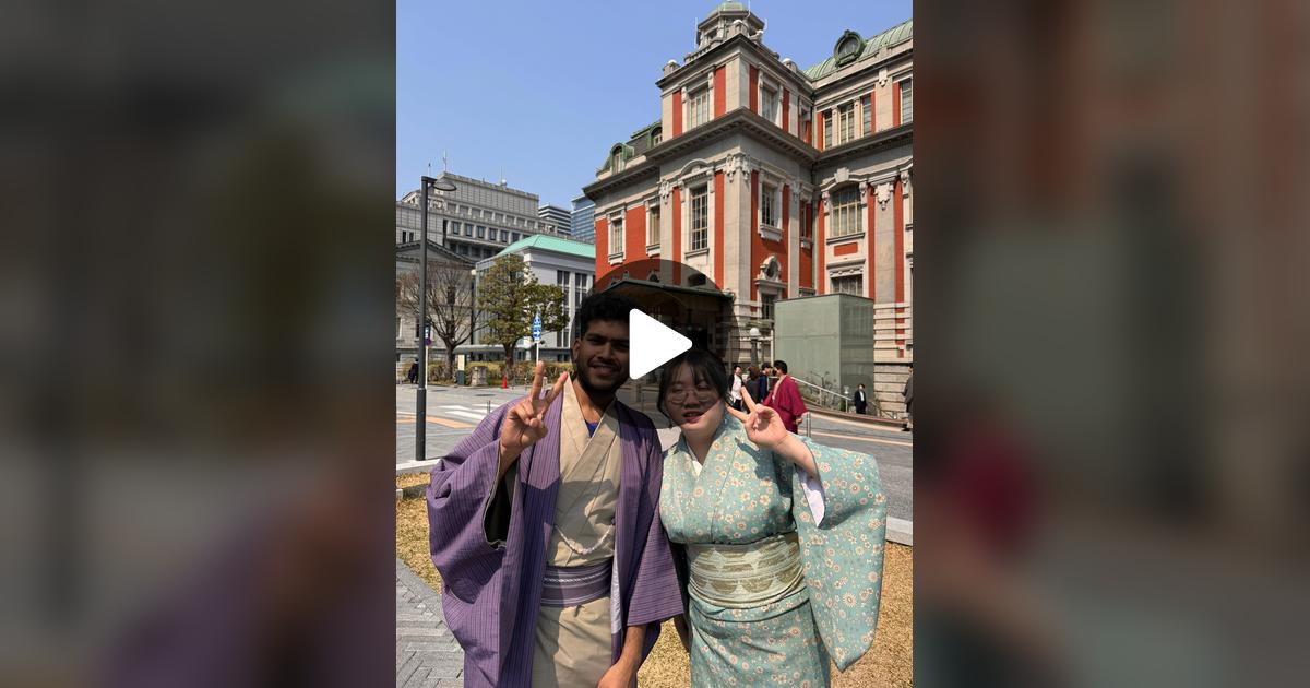 siPaqOjBfxhgK6c's tweet card. 「いいね」が927件、コメントが415件。「Some 「好き」and pookie people from my gallery. 1 year wasn't that bad with these cuties. Wish to see them again❤️」