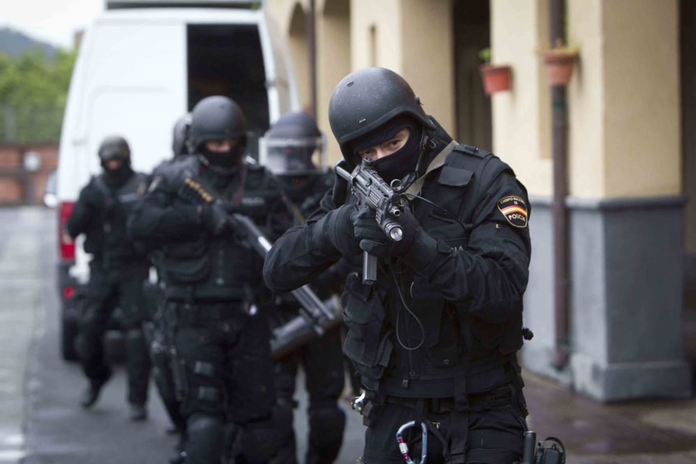 h50digital's tweet card. Comparte ese artículo La delincuencia está dando un salto cualitativo importante y no se cortan a la hora disparar a los policías. La impunidad es absoluta. Asi Comienza una nota de prensa del...