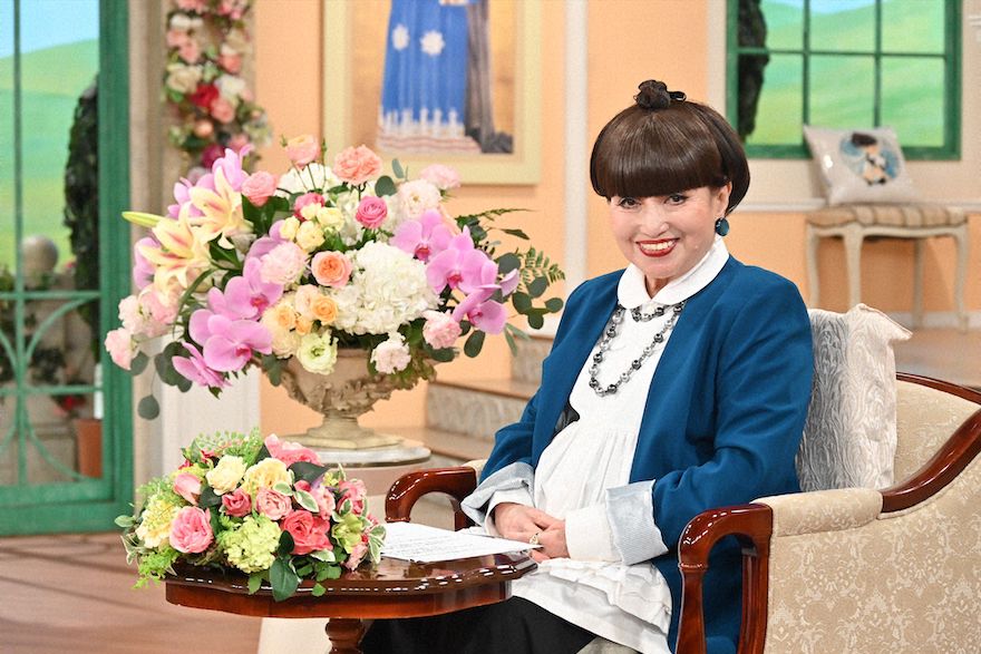 post_tvasahi's tweet card. 11月25日（火）の『徹子の部屋』では、「2025年 下半期傑作選」と題して、今年の下半期の名場面が厳選して放送される。【映像】最新回はTVerで無料見逃し配信中！『徹子の部屋』へは8年ぶりに登場した十朱幸代。小さい頃から花が好きで、四季ごとに花が咲く自