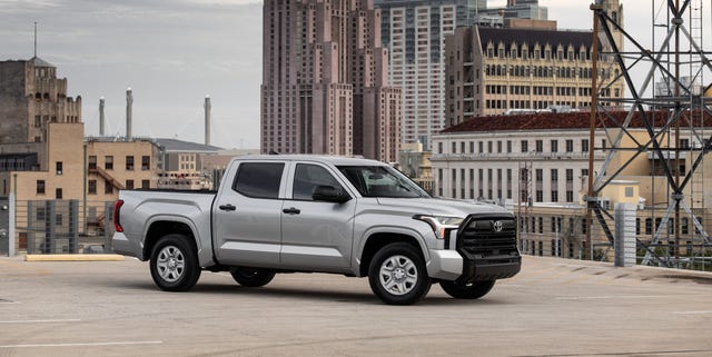 FortyUter's tweet card. The recall affects Tundra pickups and LX SUVs built for the 2022 and 2023 model year and is caused by debris that was left in the engine during manufacturing.