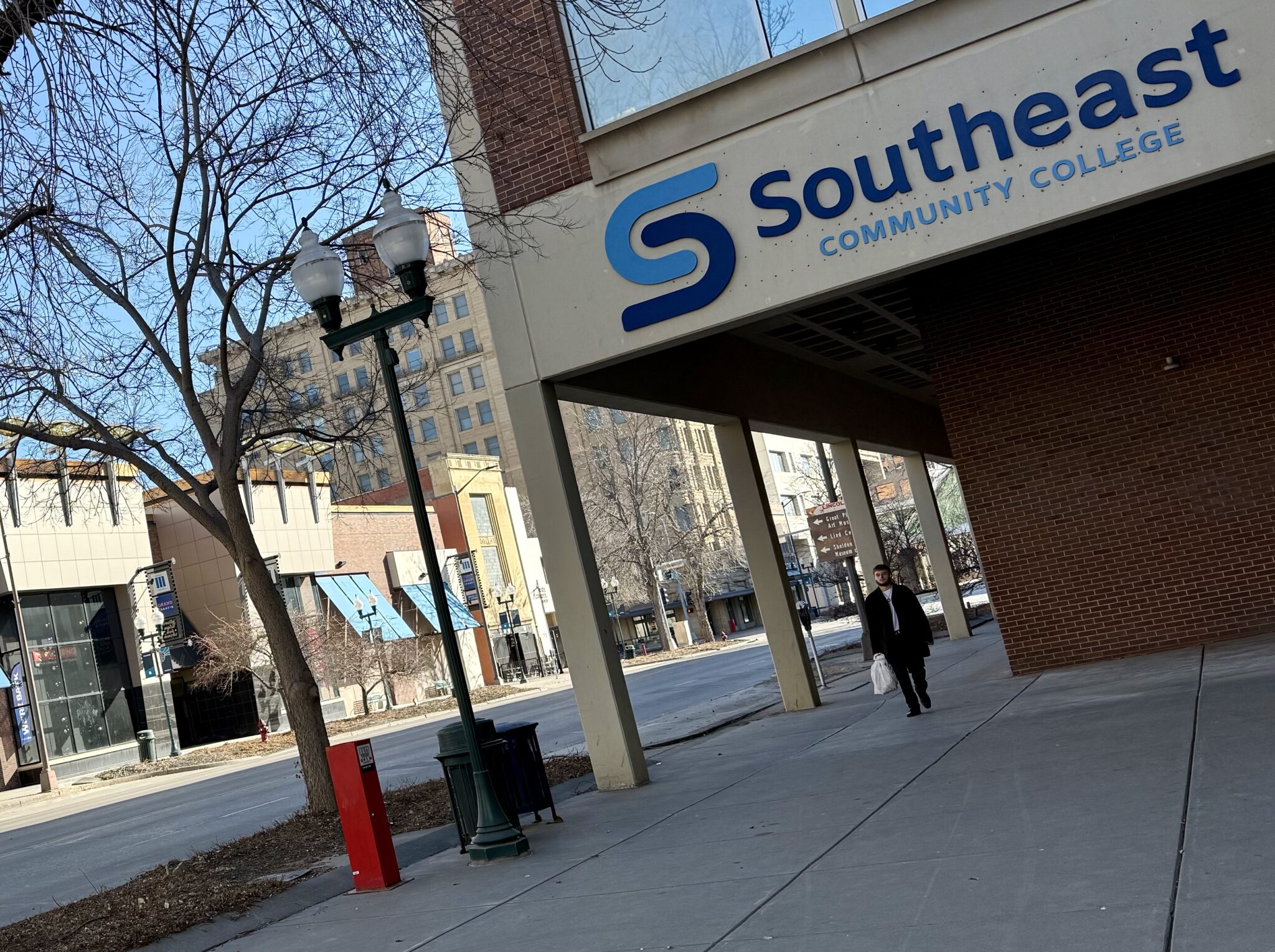 CommunityCCRC's tweet card. This year, more than 20,000 Nebraska high school students at more than 200 schools across the state are taking dual enrollment classes.