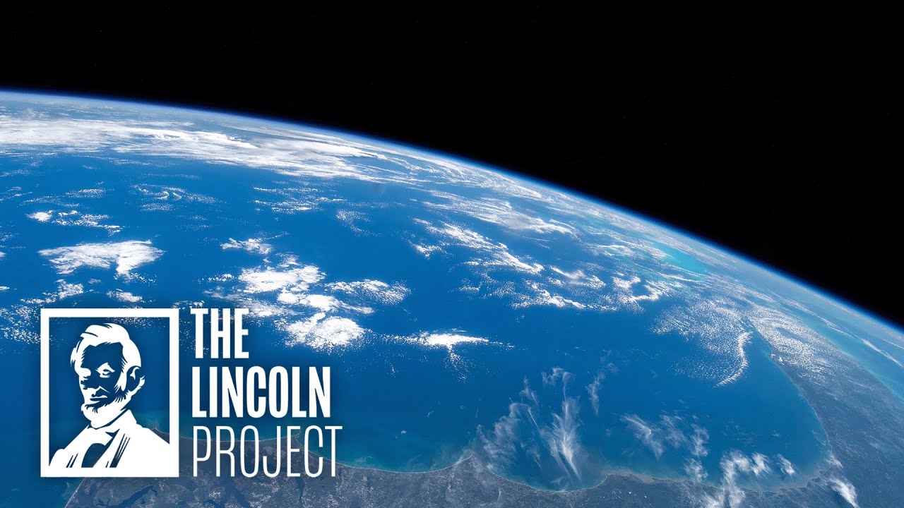 LabrasaurusMom's tweet card. Vote for Earth