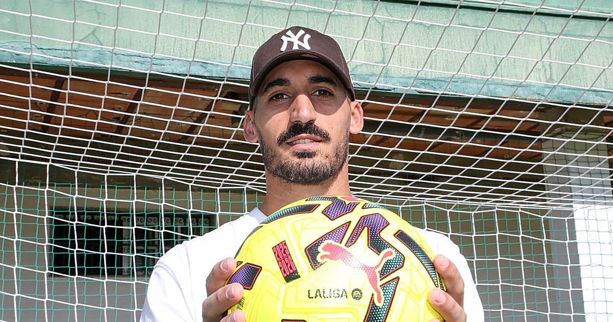 AFDLP's tweet card. El guardameta verdiblanco reconoce la ambición del grupo esta temporada y habla de su competencia con Pau López