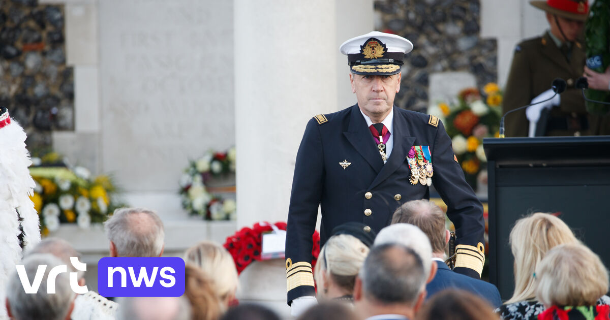 Youssef_Kobo's tweet card. Vice-admiraal Michel Hofman (59) wordt de nieuwe stafchef van Defensie. Het gaat om de hoogste functie bij het leger. Hofman is officieel Franstalig, maar is geboren in Oostende en spreekt perfect...