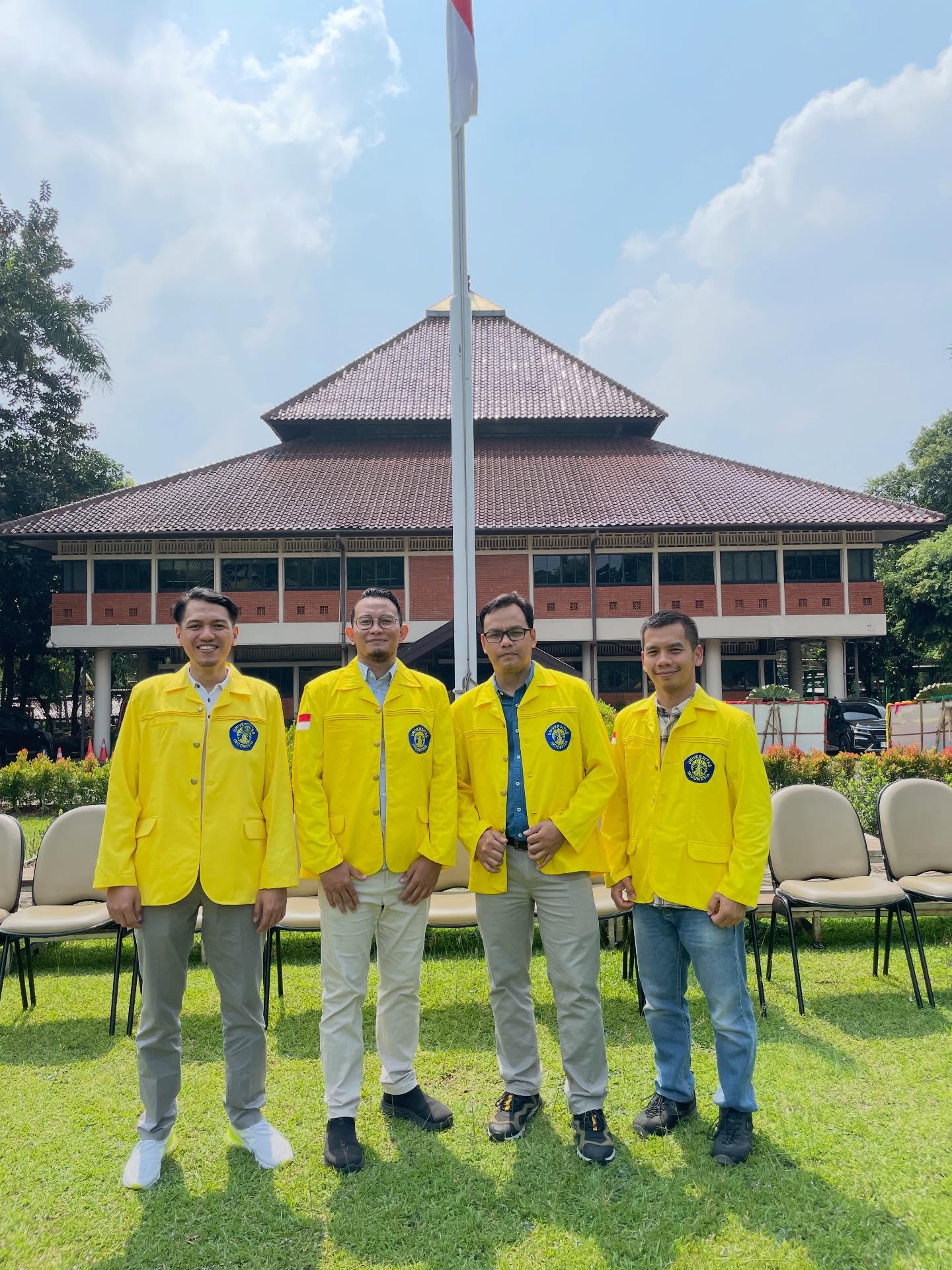 agrinfebrian's tweet card. Dari Pendaftaran hingga Struggle Semester 1 S3 di FTUI: Perjalanan yang Nggak Mudah! 🚀 Perjalanan dimulai dari mimpi, berakhir dengan realita. Let’s talk about S3 FTUI!!!!