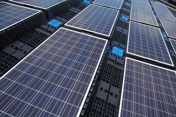 SmartCitiesW's tweet card. The UK city of Bristol has closed its green climate investment programme, Bristol Climate Action Investment, one month early having hit its £2m target