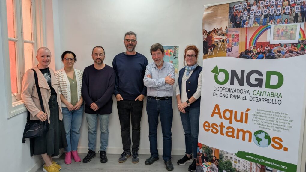 elfaradio's tweet card. Tiempo de lectura: 4 min Comparte en redes Facebook Twitter Bluesky Whatsapp Email Cantabria destinó en 2025 un total de 3.911.468 euros a cooperación internacional para el desarrollo, lo que...