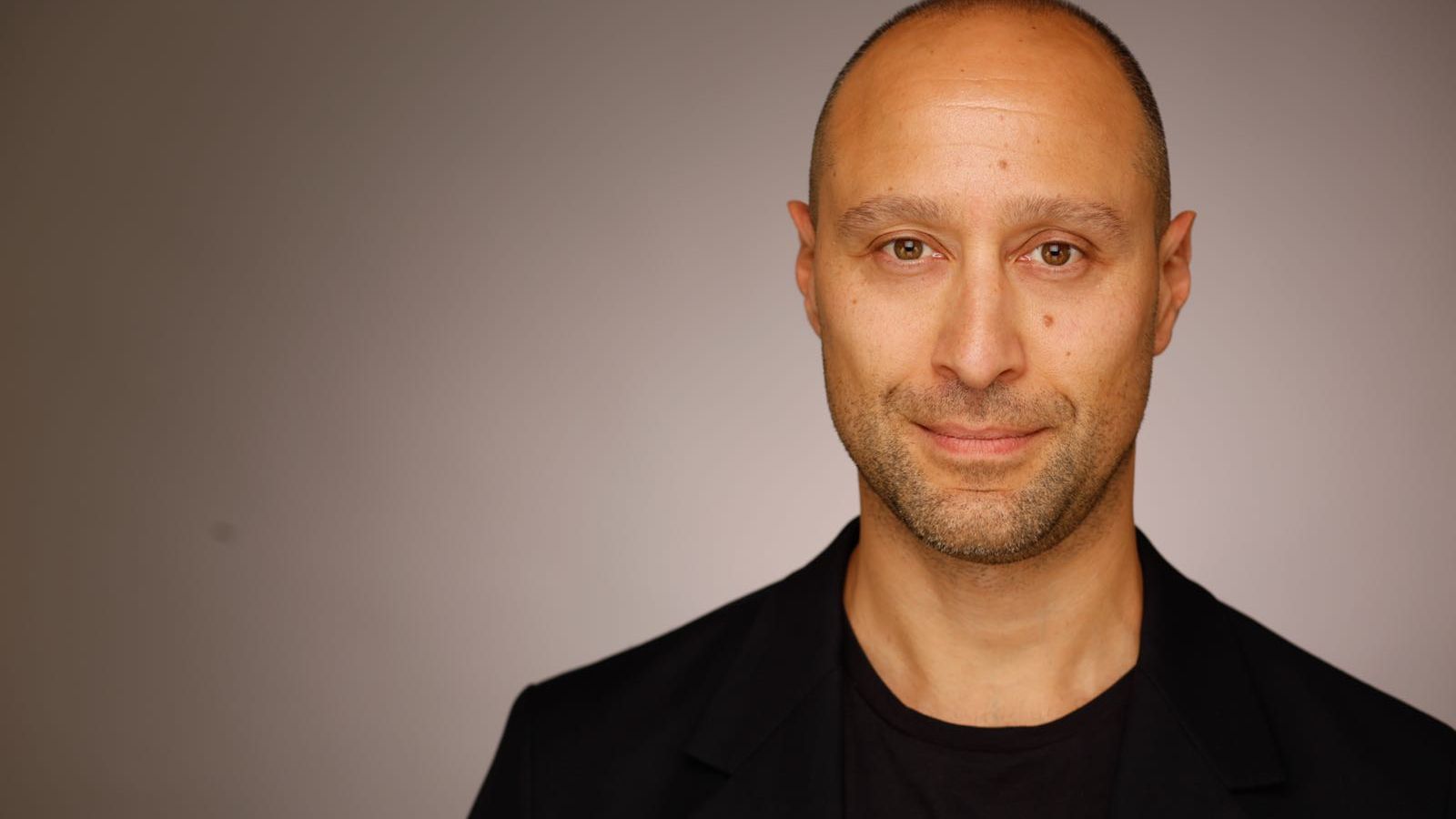 sophisolutions's tweet card. Seit August 2018 ist Giuseppe Fiordispina Marketingleiter bei Seat. Auf der Bühne der Digital Marketing Days 2019 von HORIZONT wird er gemeinsam mit Bahlsen-Marketingchef Dieter Lutz und Telekom...