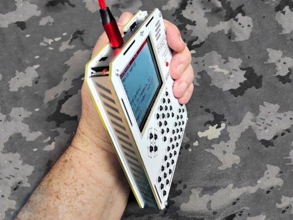 NicodemusFLT's tweet card. This little gadget hides a few tricks up its sleeve, from retro computer emulation to LoRa-powered private messaging.