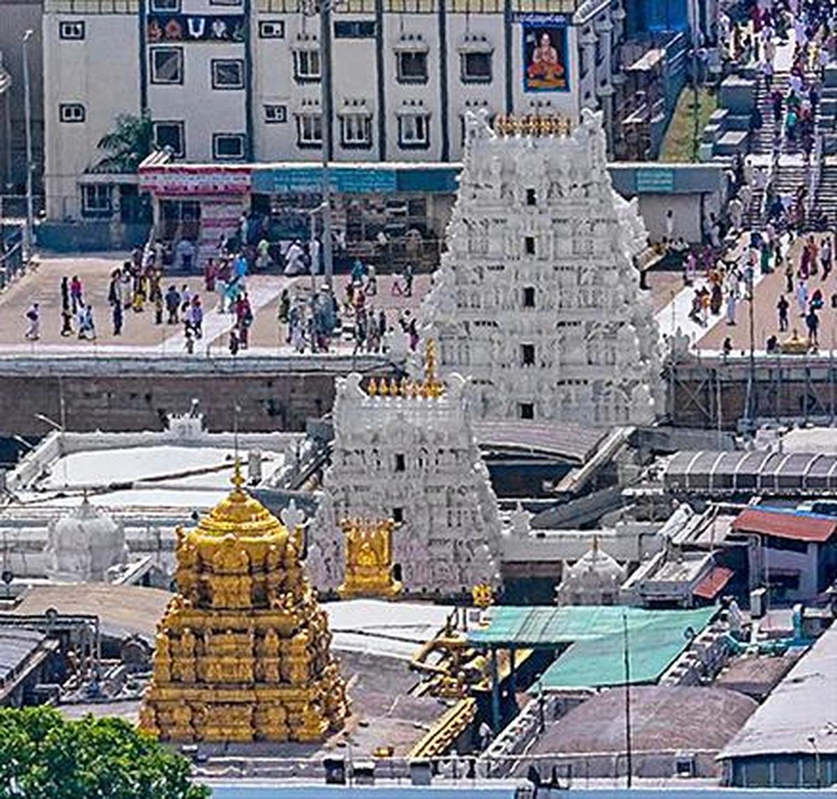 Akshita_N's tweet card. CBI's SIT uncovers five years of adulterated ghee supplied to TTD, revealing extensive fraud by Bhole Baba Dairy.