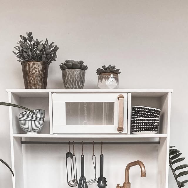 HelEdiBlog's tweet card. 🌿 N i n a Ä i k ä s 🌿 (@nina_aikas) • Instagram photo