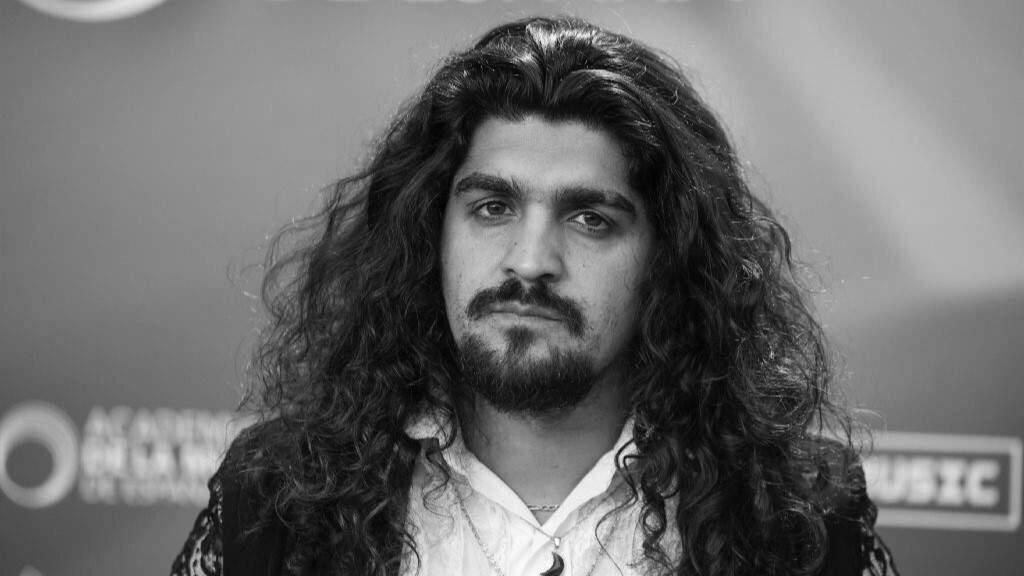 taboaredonda's tweet card. Temos entre os lucenses unha polémica sobre se hai un exceso de música tradicional nas festas locais de San Froilán. Non vou comentala porque escribo esta saba en branco para todo o país. Vou quedar...