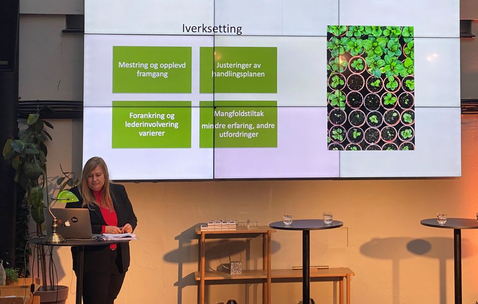 NTB_PRM's tweet card. En nasjonal kartlegging av likestilling ved forskningsinstitusjoner viser at tiltak gjennomføres, men sjelden vurderes. Den ferske rapporten fra NIFU avdekker et tydelig behov for mer evaluering.