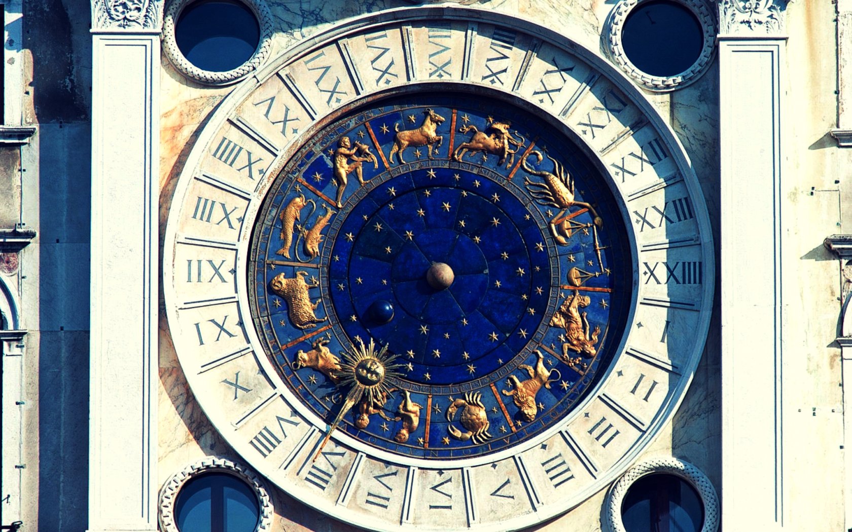 _arianna's tweet card. Le due maggiori testate nazionali, la Repubblica e il Corriere della Sera, nei giorni scorsi hanno dedicato due intere pagine a due figure piuttosto note dell'astrologia italiana. Il fatto che oggi...