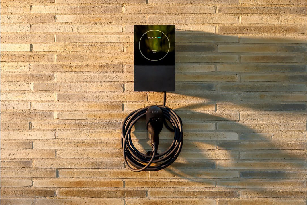 WhichEVNet's tweet card. As the first wave of mass-market electric vehicles matures, many early adopters might find their original home chargers, installed three