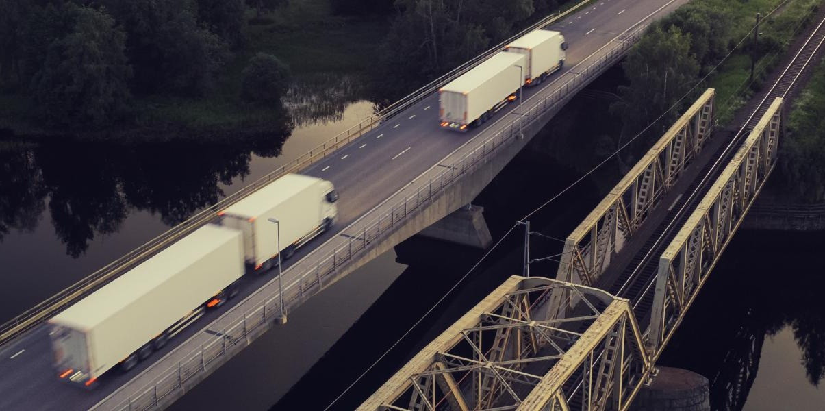 todotransport's tweet card. Los representantes políticos de los países miembros de la UE han alcanzado un acuerdo sobre las normas revisadas de pesos y dimensiones, un paso largamente esperado hacia un transporte por c ...