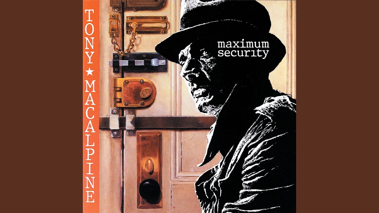 wWmNRz7trlA93YF's tweet card. Hundreds Of Thousands