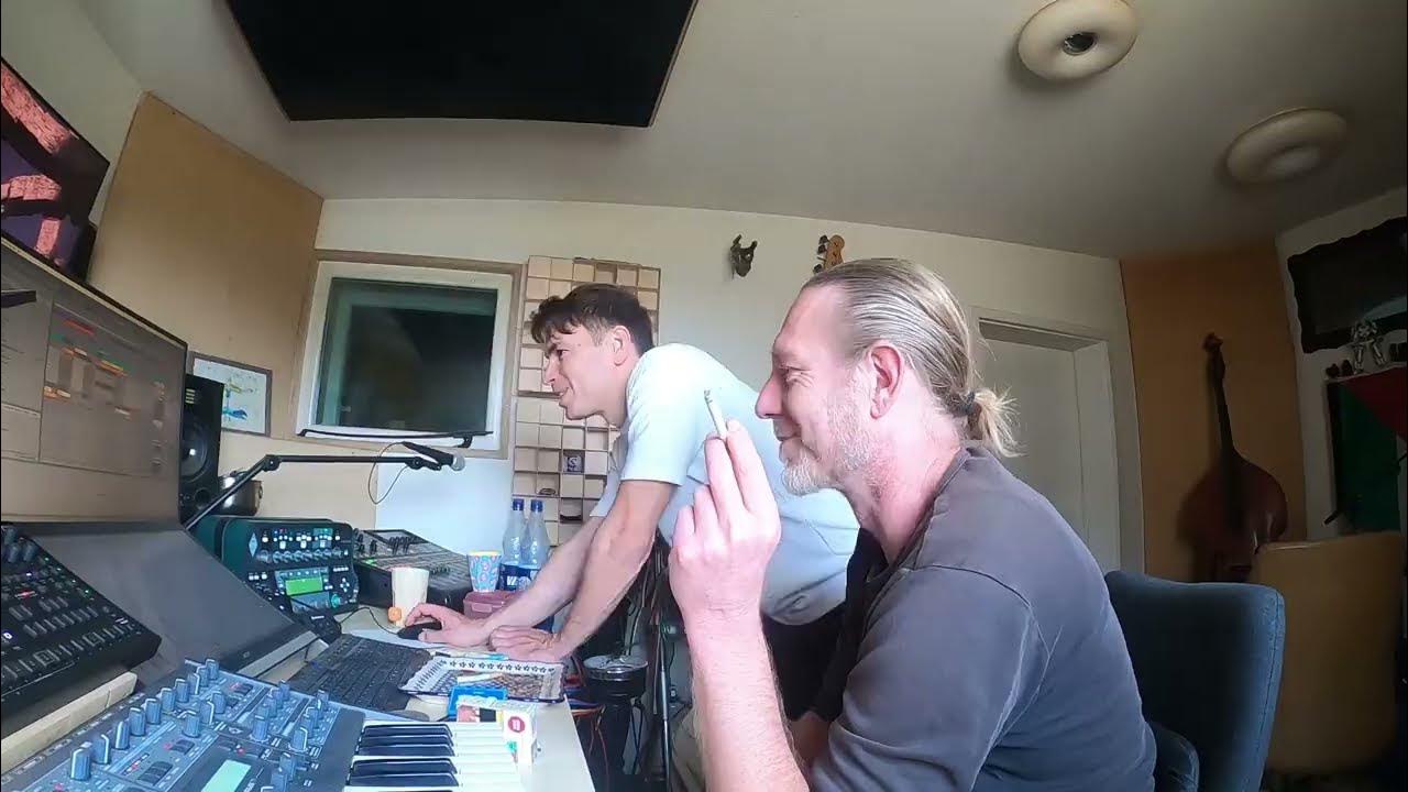 Humanworkshop's tweet card. Leisure-B & Julian Winter - Session Timelapse 9