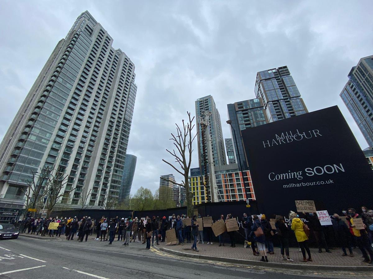 standardnews's tweet card. Homeowners have protested against the cladding crisis in the wake of the New Providence Wharf fire.