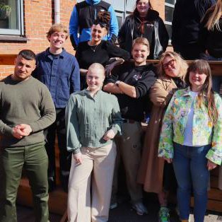 Tweet card summary image