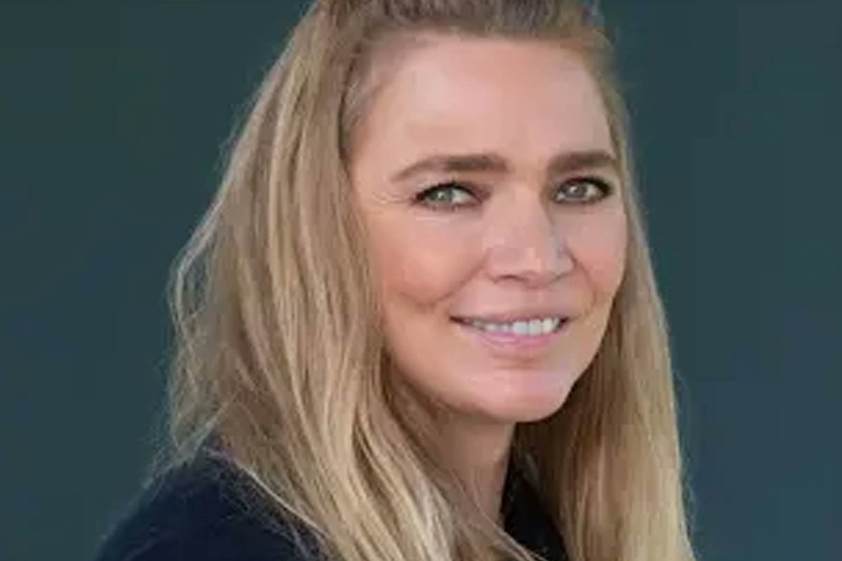 latestnews_off's tweet card. Discover the complete Jodie Kidd biography including Jodie Kidd age, net worth, pub business, family background, and career in modeling, racing, and TV. Learn about her son, husband, and life after...