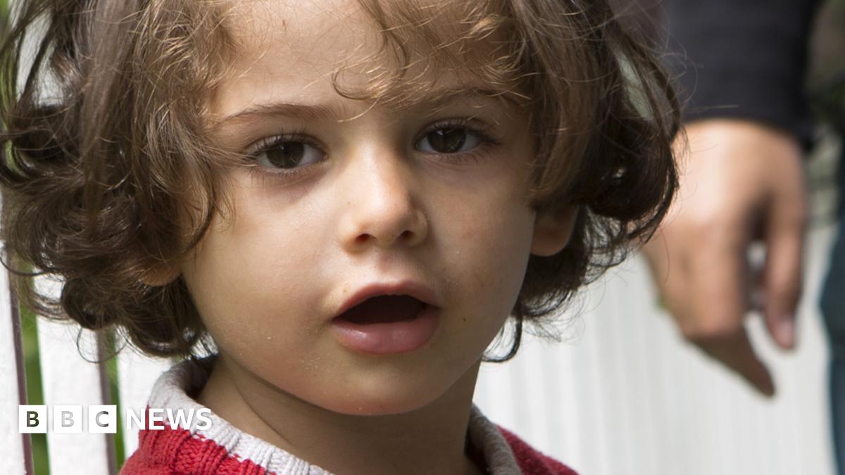 DevelopmentStud's tweet card. Why a Syrian woman gave her baby to a people smuggler, whose name she didn't even know.