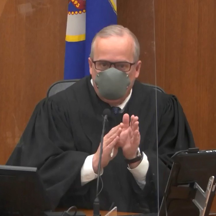 TrialTechnology's tweet card. Jury selection for Derek Chauvin's murder trial is tough due to the video of George Floyd's death and the protests and violence that followed.