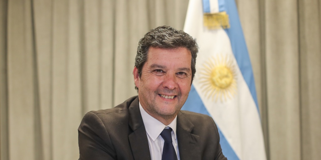 MZunigaP's tweet card. A seis meses del inicio de la convocatoria, el Gobierno comunicó quienes ocuparan los principales cargos del organismo clave que define conflictos corporativos y fusiones de empresas