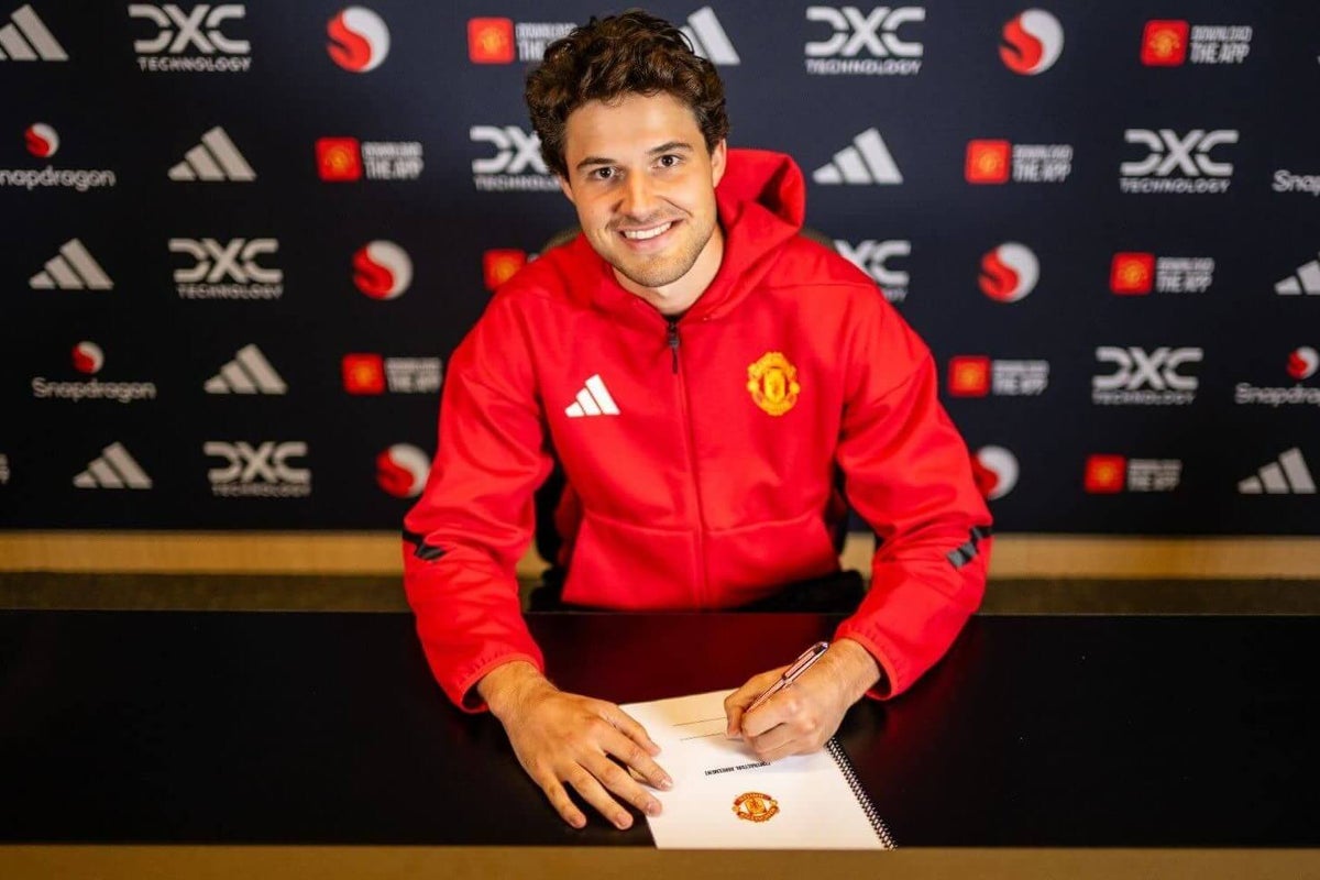 David_Ornstein's tweet card. A fee of €21million (£18.2m) plus add ons has been agreed between the two clubs with no sell-on clause included.