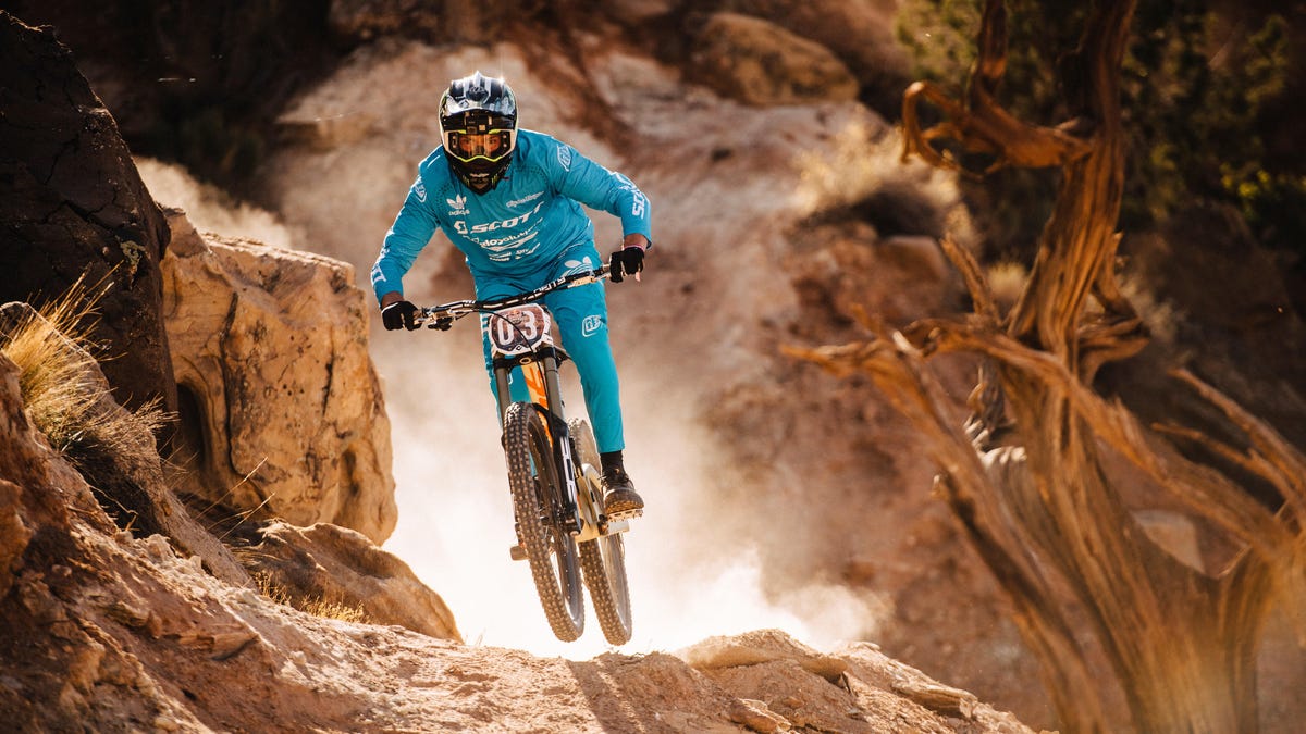 davidgrau's tweet card. Extreme tech was needed to recreate the mountain from this extreme bike competition.