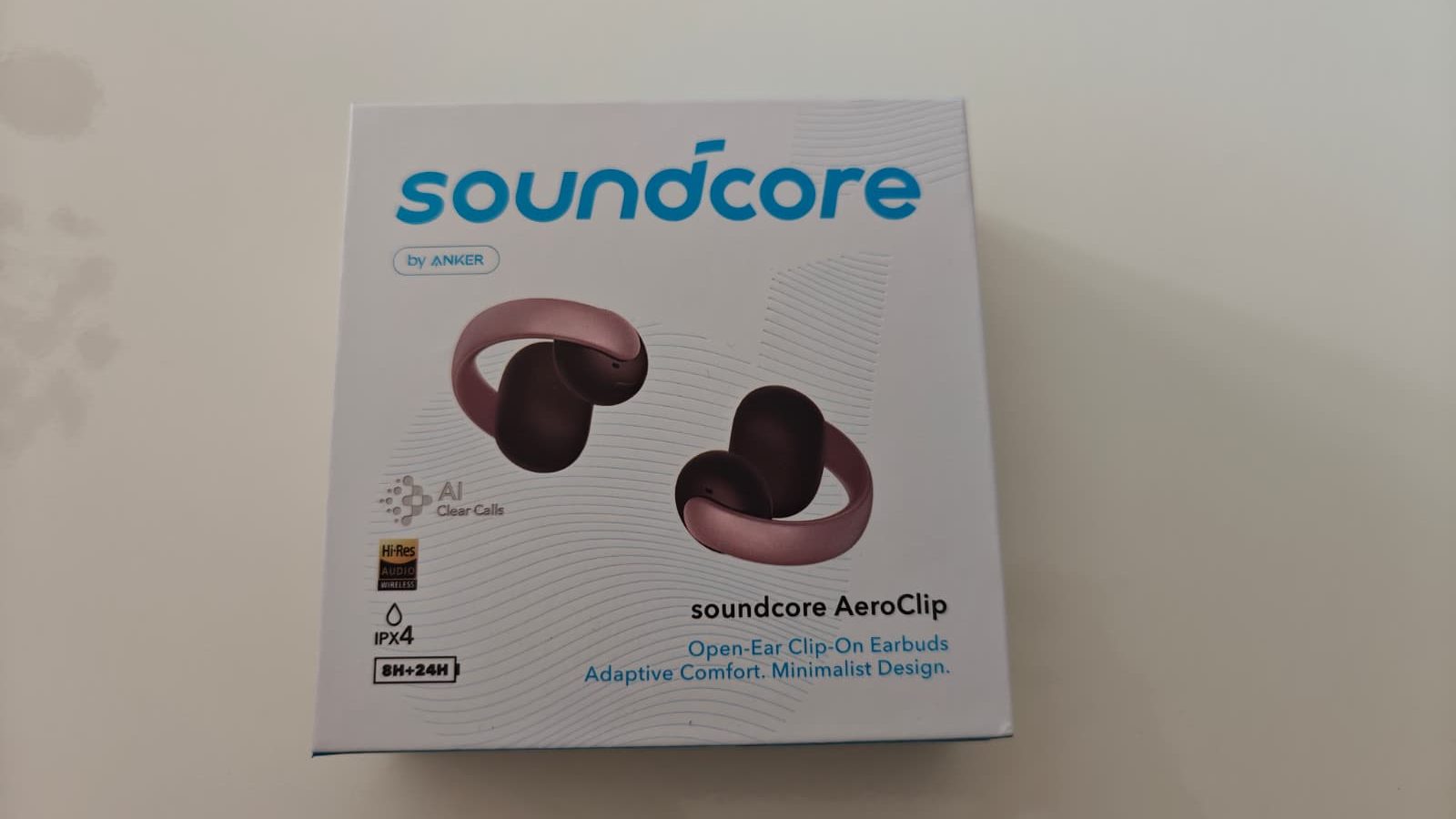 tuttotekit's tweet card. In questa recensione parliamo dei nuovi auricolari ad orecchino Soundcore AeroClip by Anker, ottima vestibilità e qualità molto buona.