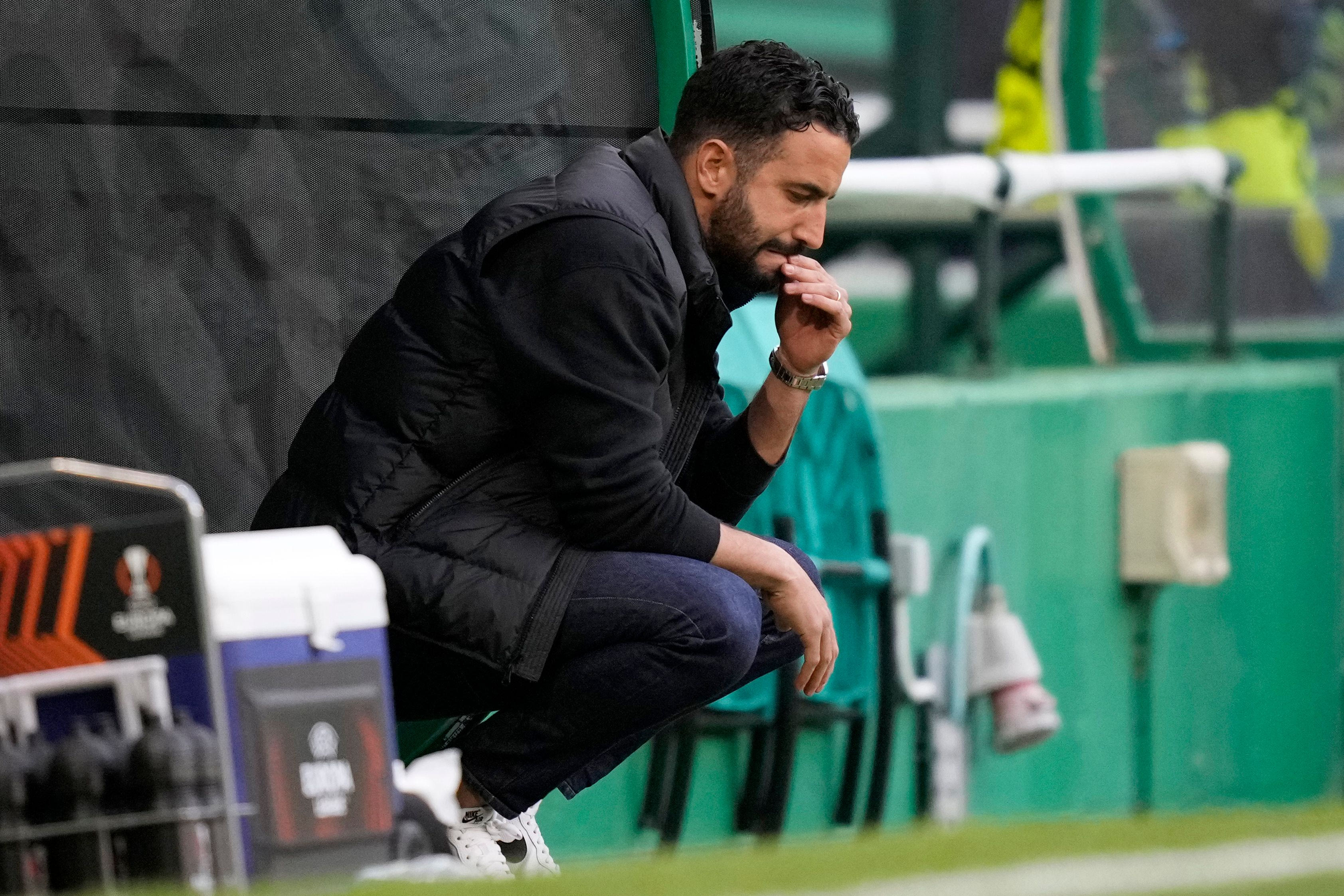 Contragr's tweet card. Αυτό είναι το ποσό που ζητάει η Σπόρτινγκ από την Γιουνάιτεντ για να αφήσει και τους βοηθούς του να αποχωρήσουν.