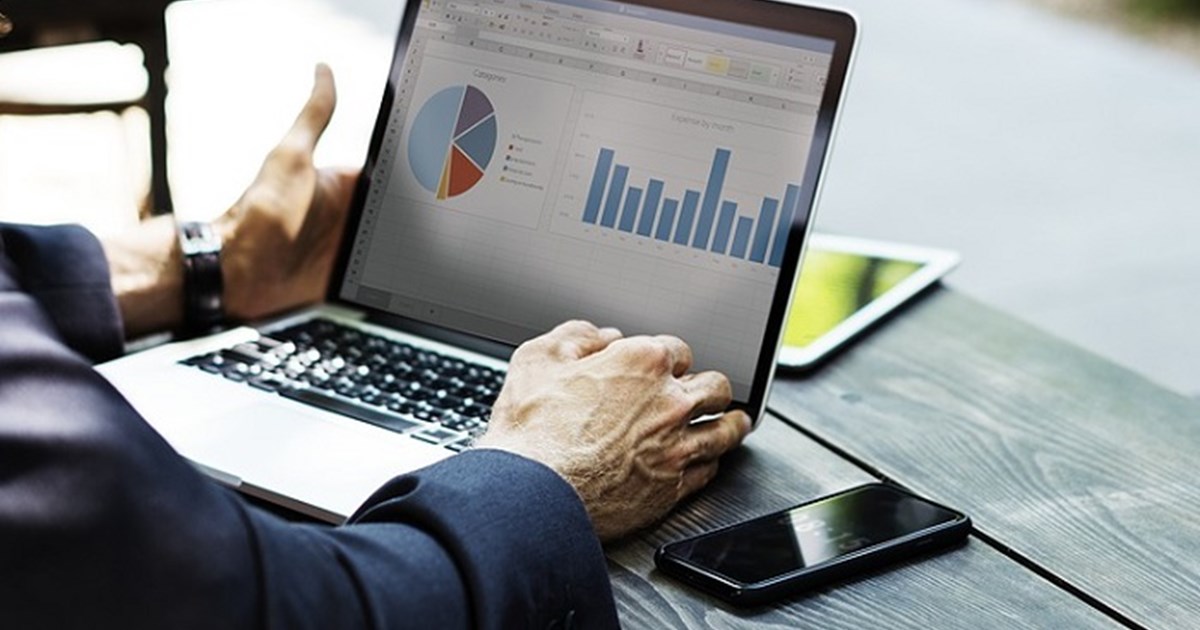 MediaGuruCZ's tweet card. Tendr na měření návštěvnosti českého internetu NetMonitor má svého vítěze.