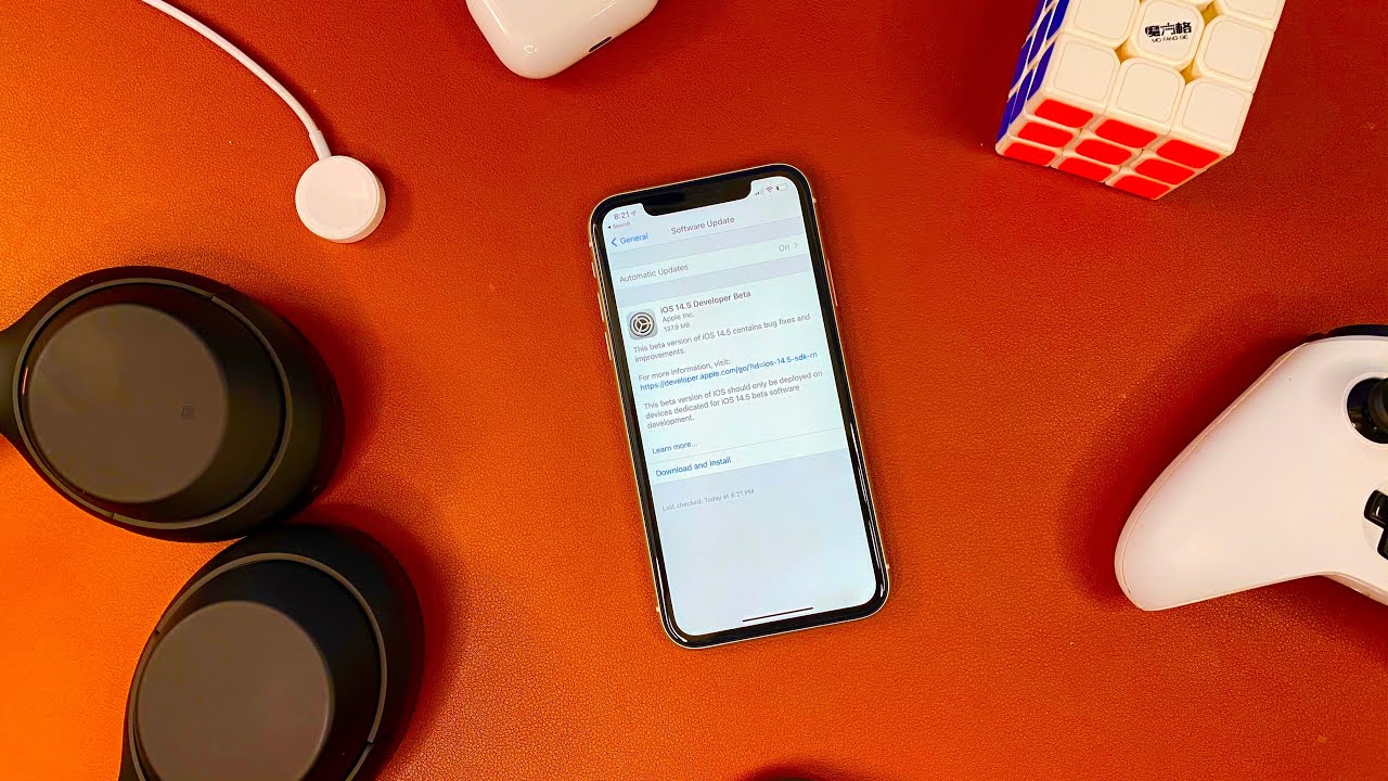 AAMTech25's tweet card. iOS 14.5 - Mask ID and More