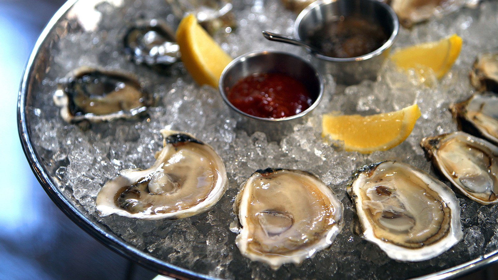 youwouldntpost's tweet card. After a video of a woman feasting on four dozen oysters sparked online debate, the restaurant's manager says it's not out of the ordinary for Atlanta.