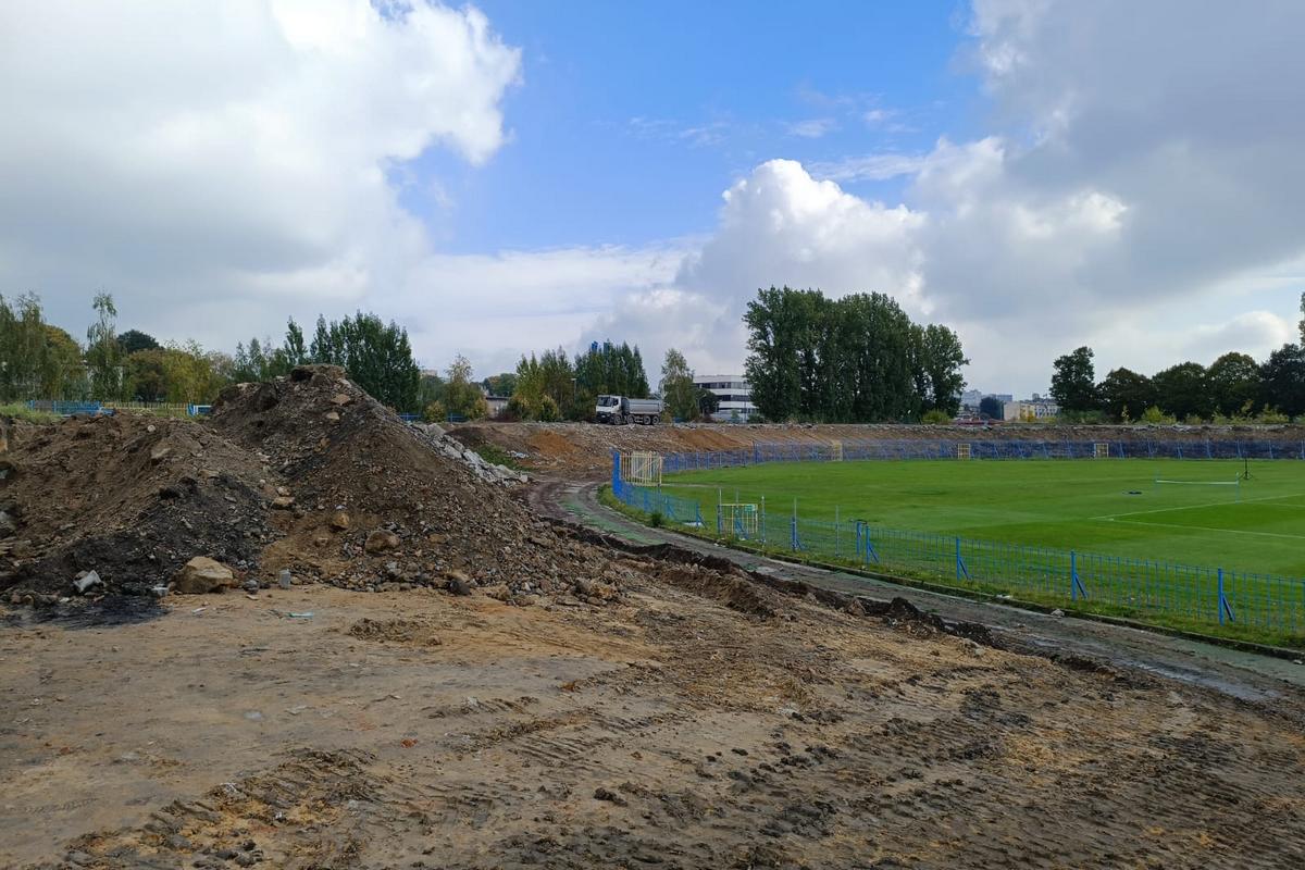 LukaPawlik's tweet card. Ruch Chorzów jest jednym z ostatnich większych polskich klubów bez nowego stadionu. Tymczasem pojawiły się konkretne wieści w sprawie.