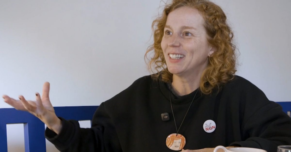 prazapublica's tweet card. A actriz María Vázquez gaña o XXIII Premio Ramón Piñeiro Facer...