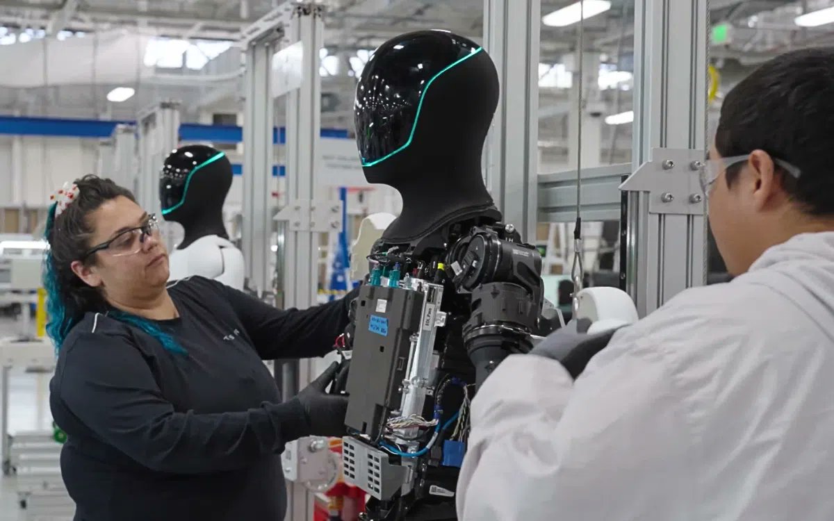 Habundia's tweet card. Elon Musks mogelijke bonus van duizend miljard dollar maakt de Tesla-CEO enorm ambitieus. Zo stelt hij dat Optimus, de robot van de automaker, ervoor zal zorgen dat armoede niet meer bestaat. En over...