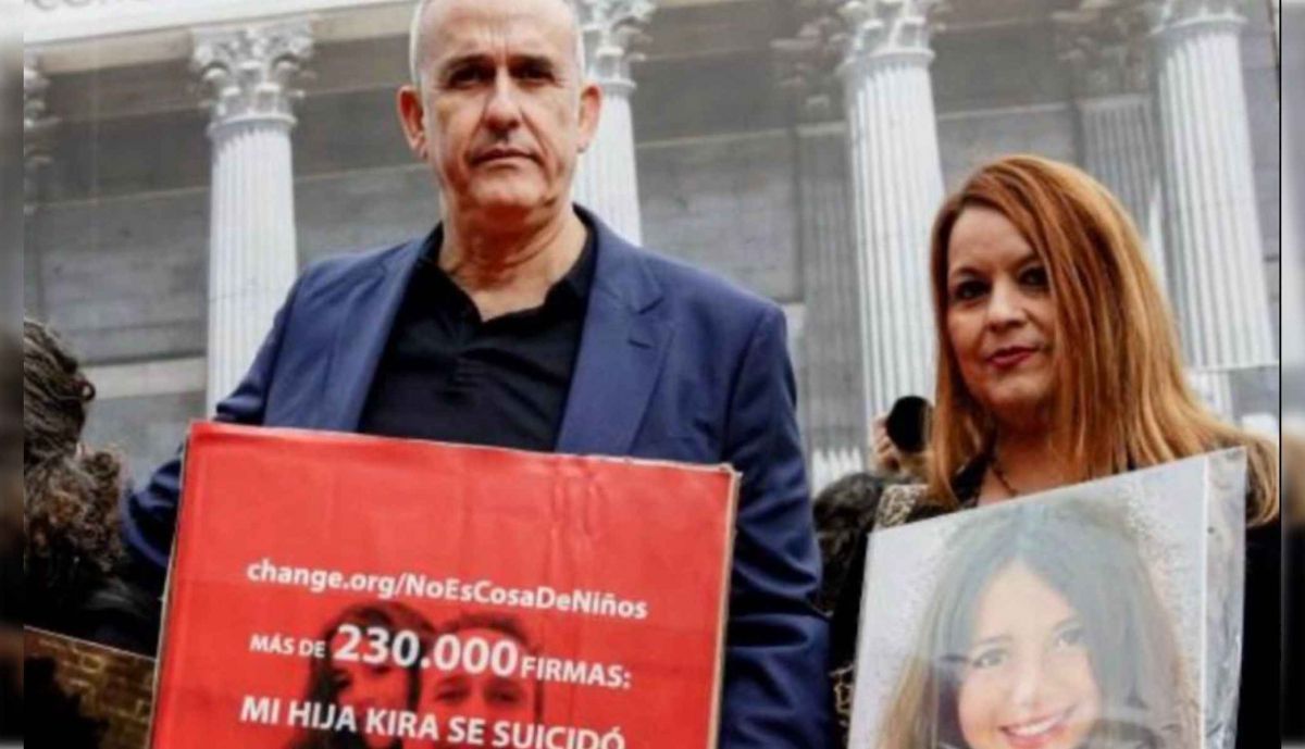 lavozdelsures's tweet card. Los padres de la joven de 15 años anuncian nuevas acciones legales contra un profesor y miembro de la dirección del colegio