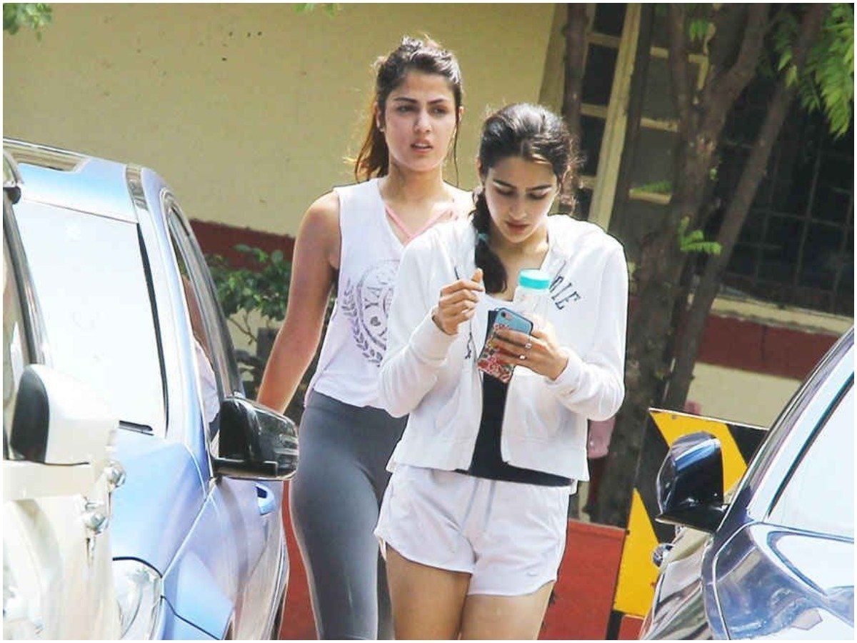 ZoomTV's tweet card. Rhea Chakraborty has reportedly named Sara Ali Khan, Rakul Preet Singh and designer Simone Khambatta among 25 other celebrities in the alleged drug case which is being investigated by NCB.