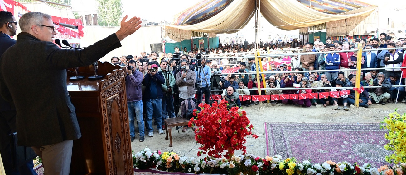 TheEarthNews1's tweet card. Dedicates 3x43 m Noor Jahan Bridge at Qamarwari Srinagar, Oct 31: Chief Minister Omar Abdullah on Thursday inaugurated the 3x43 metre PSC Girder Double Lane Noor Jahan Bridge at Qamarwari, a key...