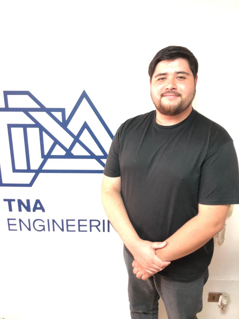 TNAengineering's tweet card. Parte de nuestro equipo está compuesto por talento joven. Todos los años abrimos posiciones para estudiantes en práctica. Durante el 2019 tuvimos la oportunidad de conocer a Ricardo como estudiante...